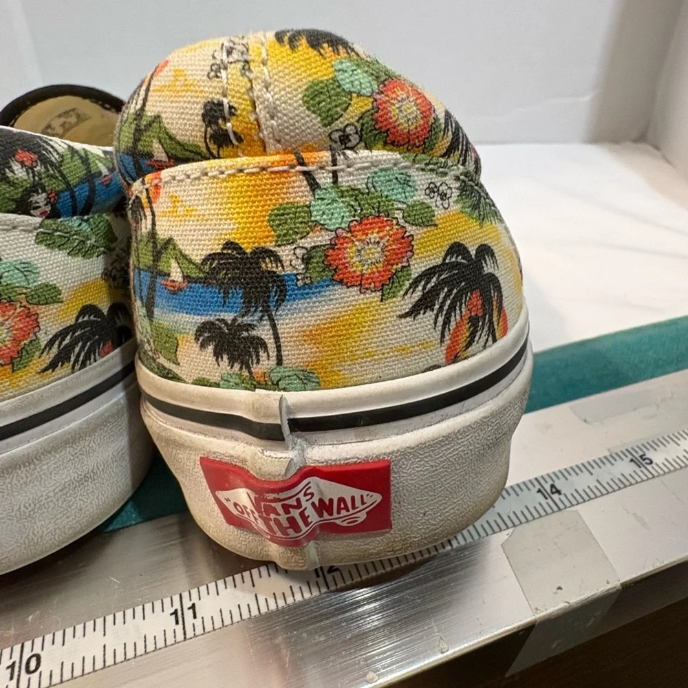 Vans Classic Slip-On shoes Aloha Hula palm trees and‎ tropical scenes size 8.5